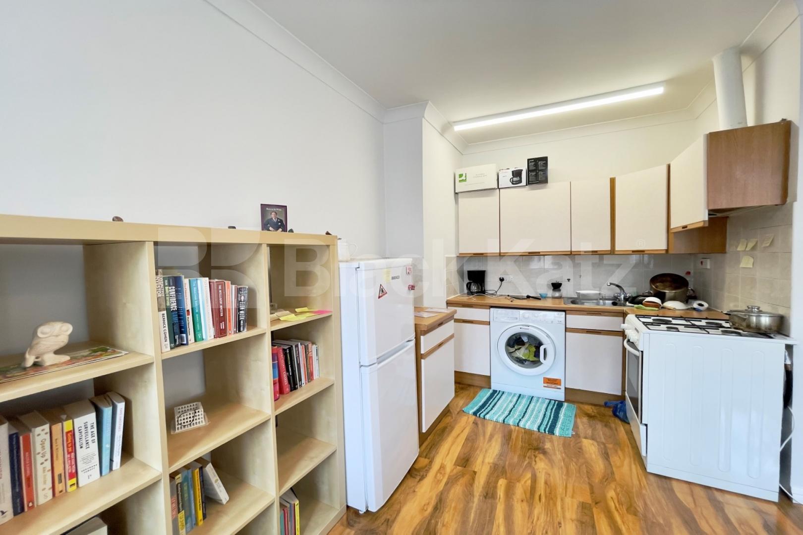 Superbly located & recently redecorated one bedroomed apartment  Borough High Street, Borough